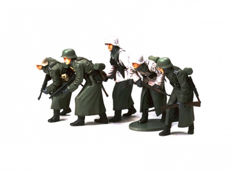 Набор фигурок 35256T Немецкие cолдаты в зимней форме, 5 фигур Tamiya